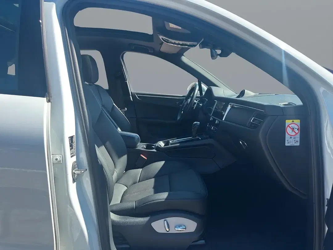 Porsche Macan - Thumbnail 12
