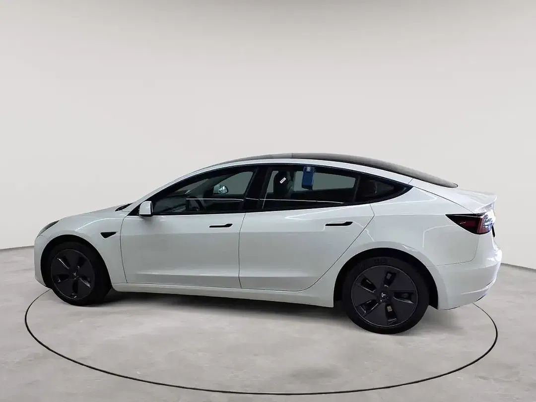 Tesla Model 3 RWD - Thumbnail 6