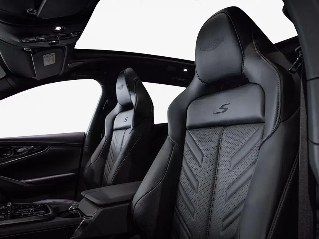 Aston Martin DBX - Thumbnail 13