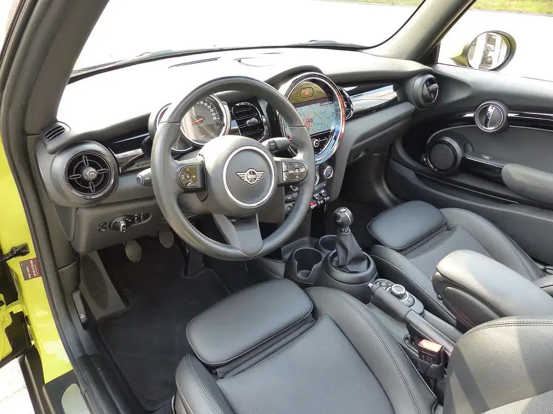 MINI One Cabrio Classic Trim - Thumbnail 11