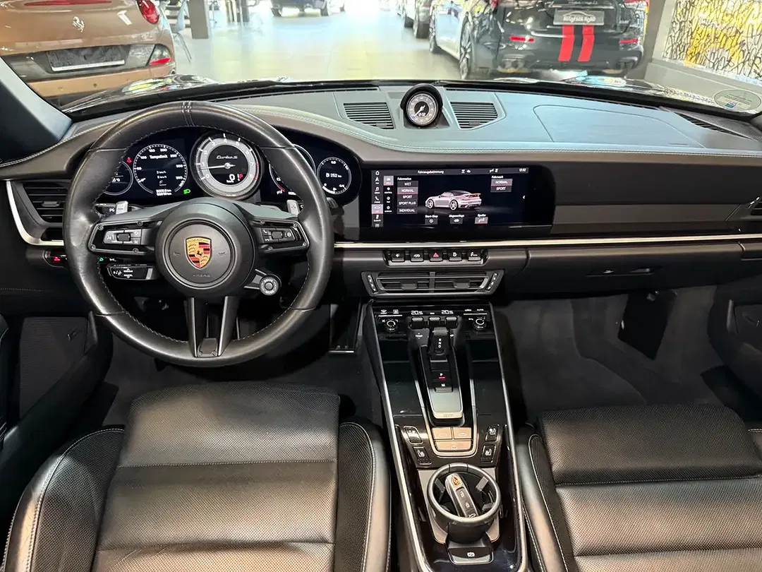Porsche 911 Turbo S Cabriolet - Thumbnail 12