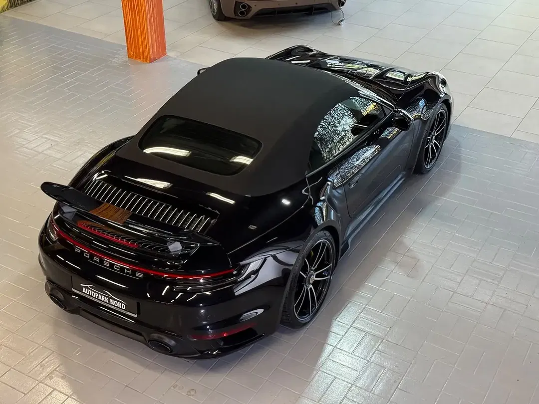 Porsche 911 Turbo S Cabriolet - Thumbnail 9