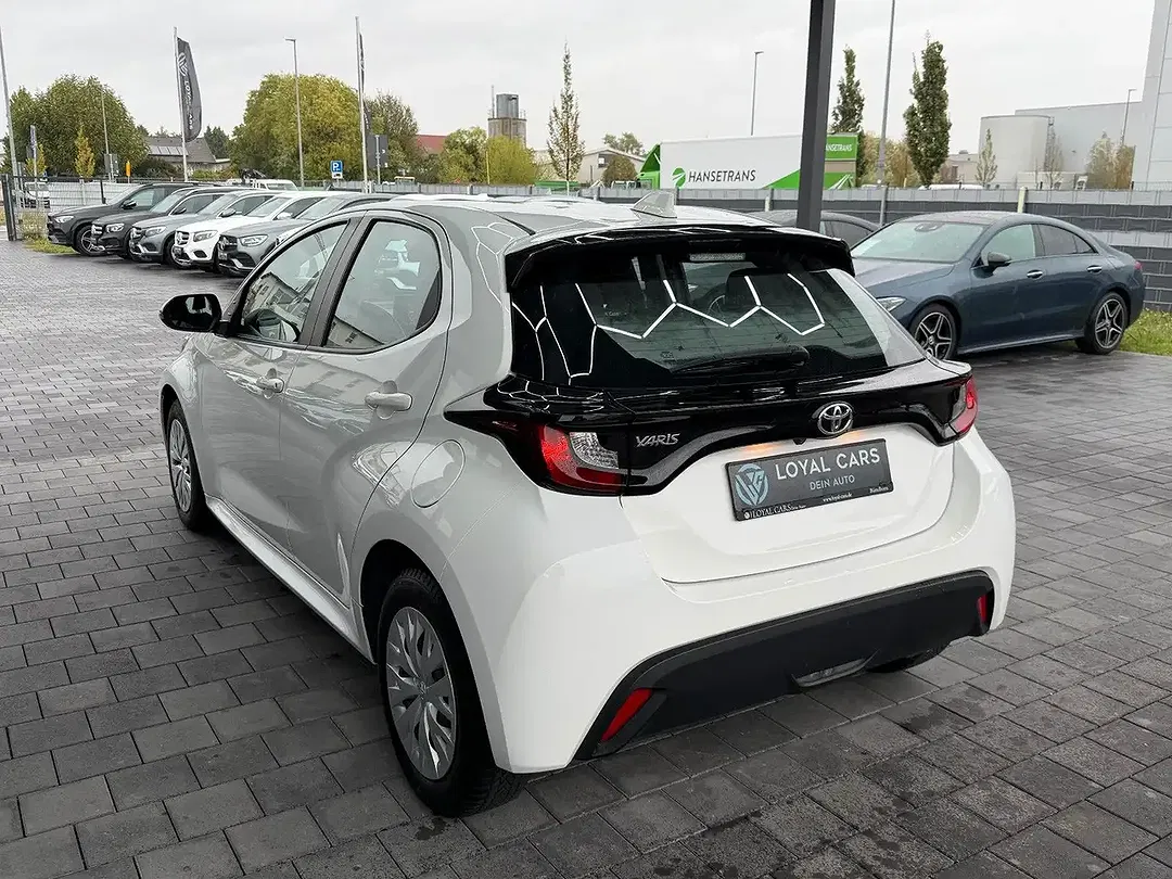 Toyota Yaris AUT - Thumbnail 10