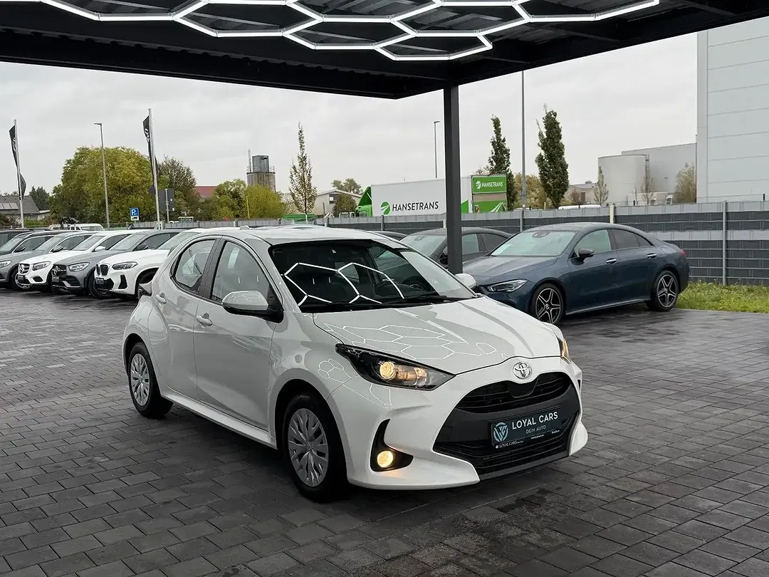 Toyota Yaris AUT - Thumbnail 5