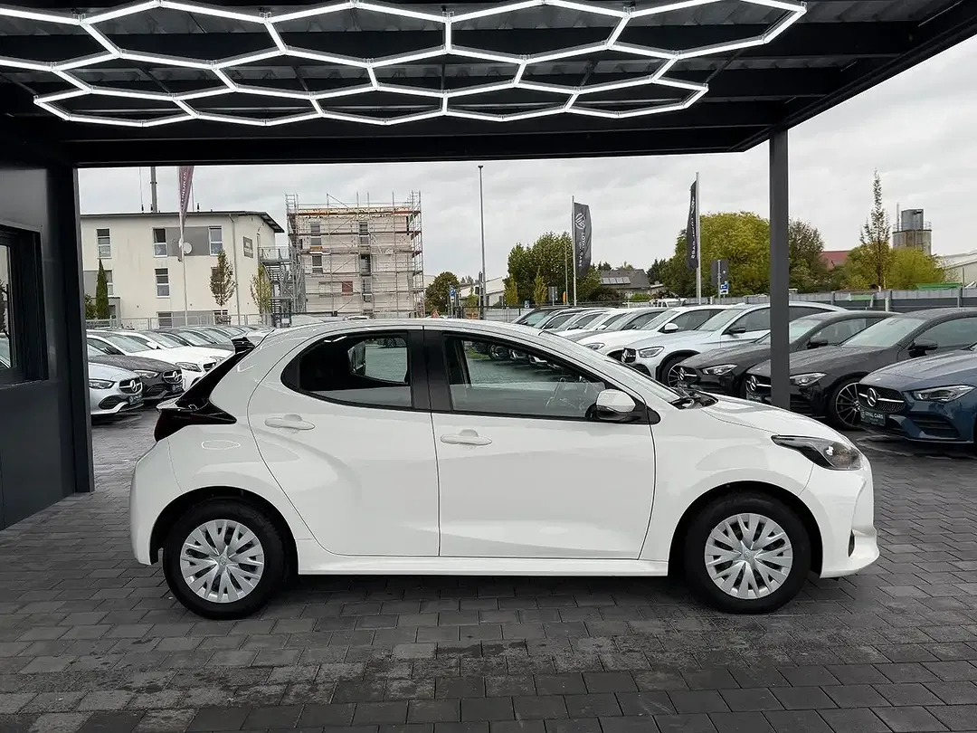 Toyota Yaris AUT - Thumbnail 7