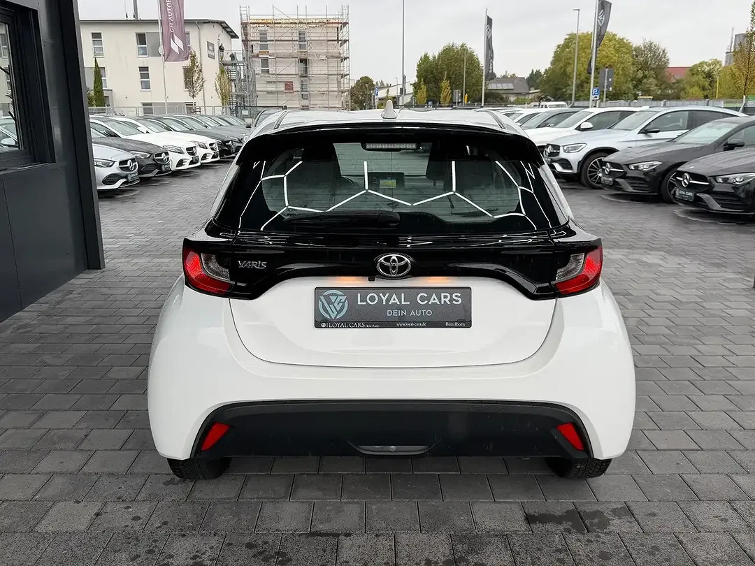Toyota Yaris AUT - Thumbnail 9
