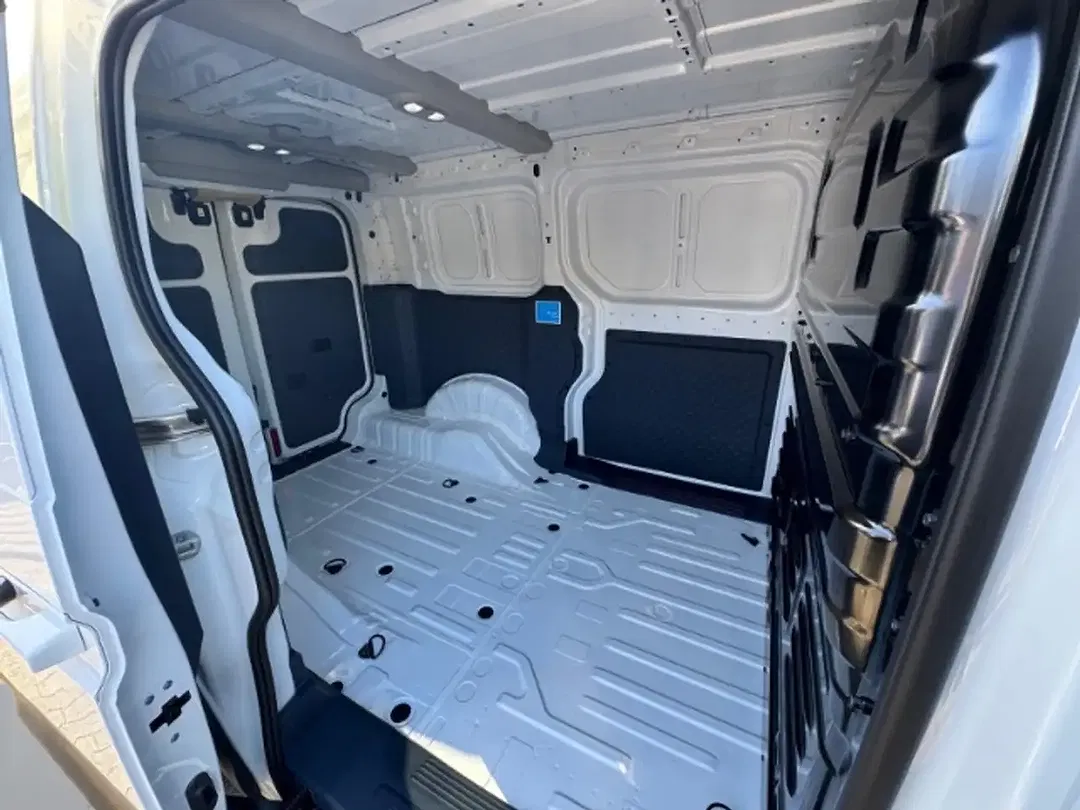 Kia PV5 Cargo - Thumbnail 11
