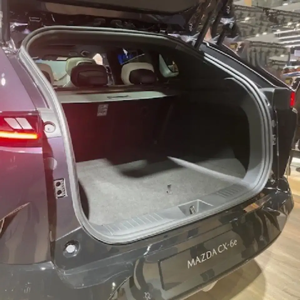 Mazda CX-6e Takumi Plus - Thumbnail 4