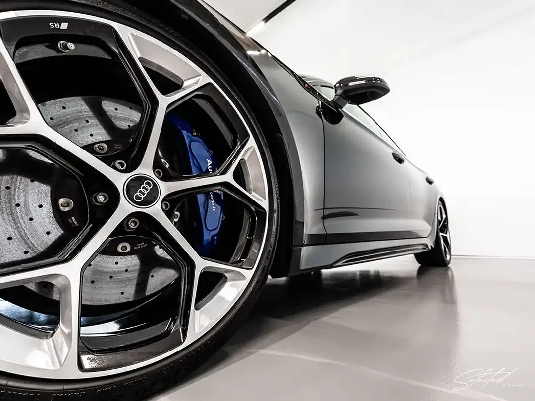 Audi RS5 competition plus - Thumbnail 3