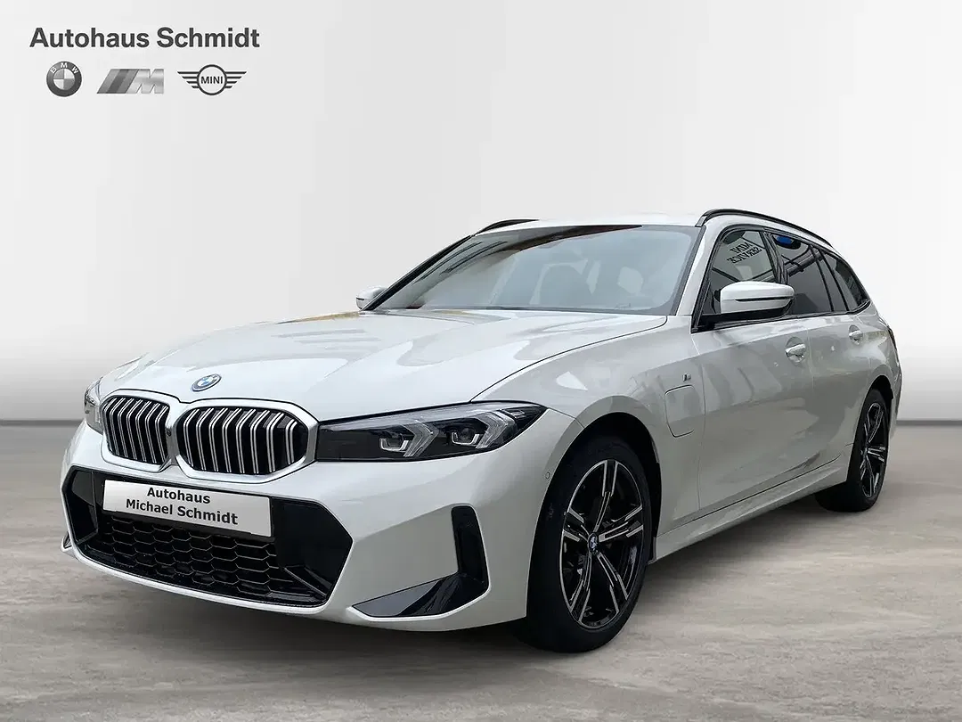 BMW 330 xDrive M - Thumbnail 1
