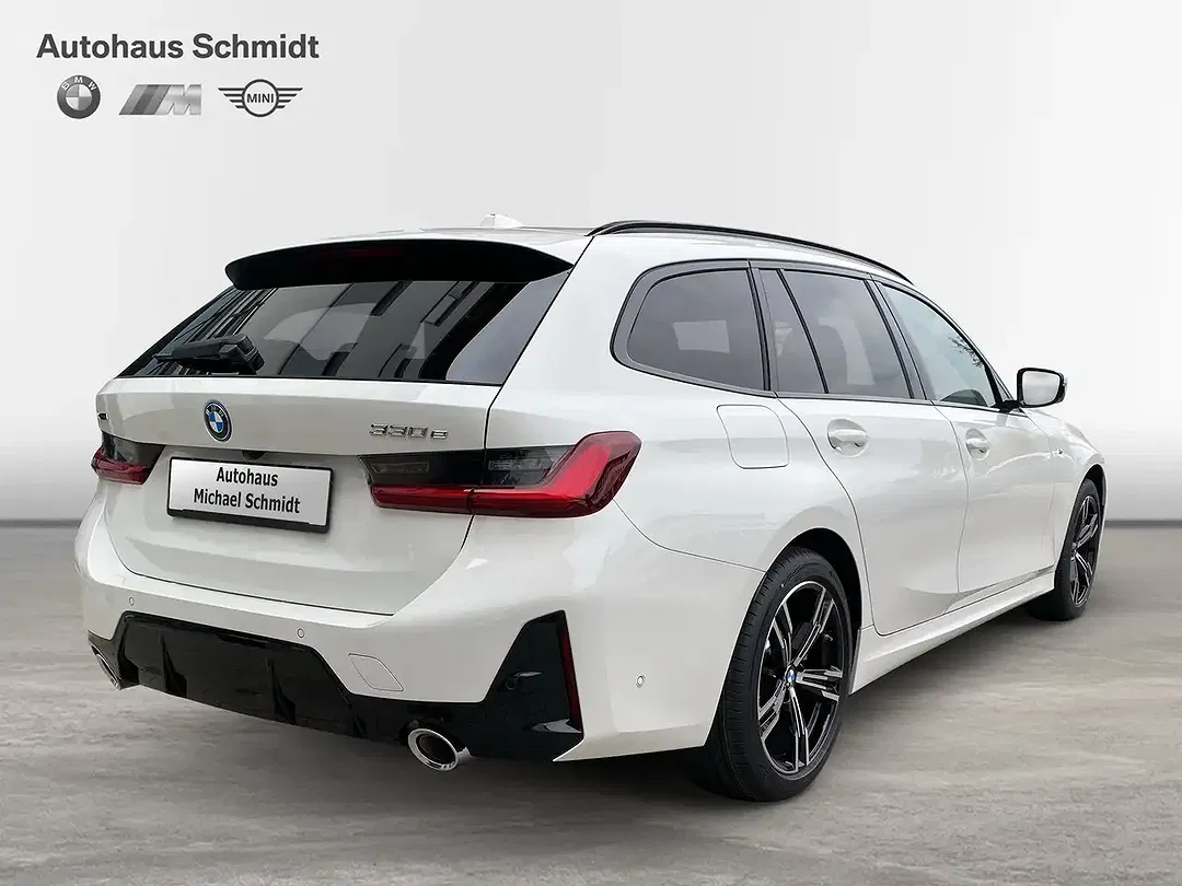 BMW 330 xDrive M - Thumbnail 5