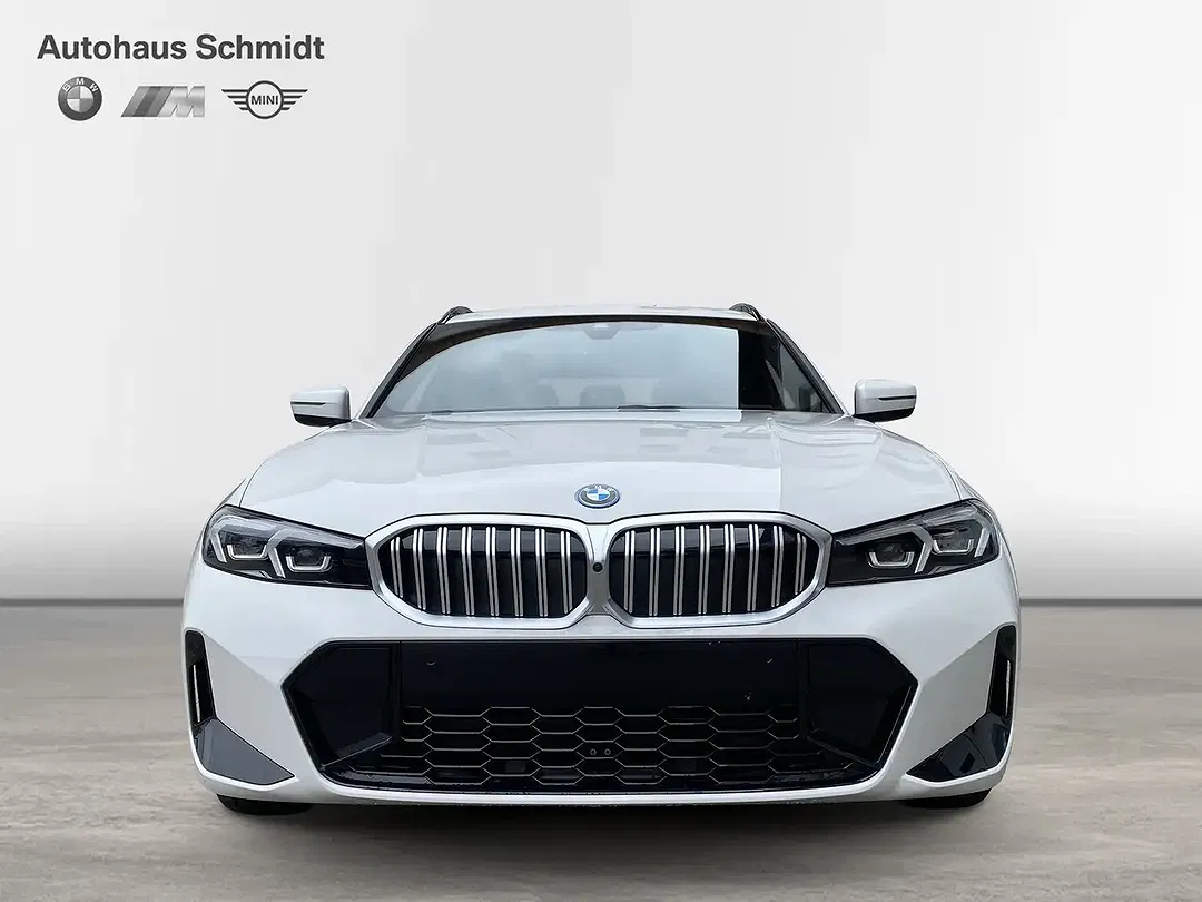 BMW 330 xDrive M - Thumbnail 7