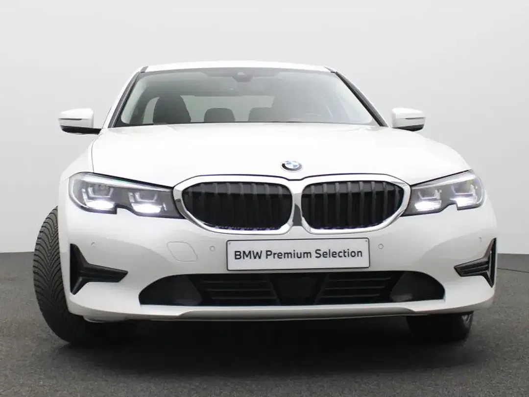 BMW 318 - Thumbnail 2