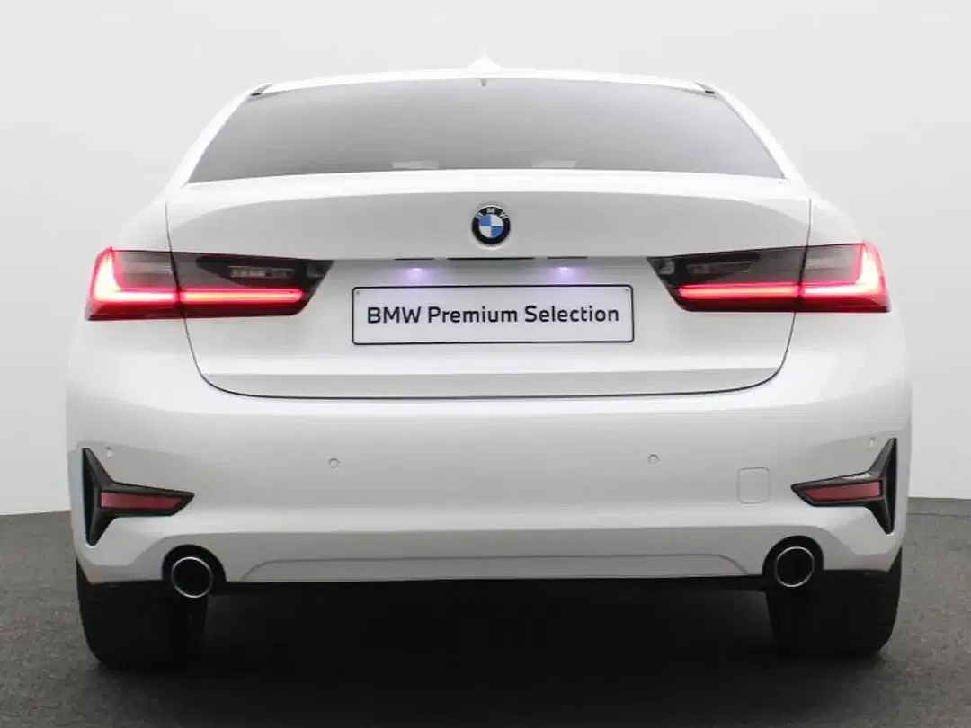 BMW 318 - Thumbnail 4