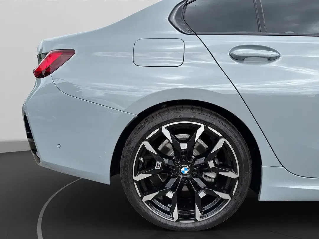 BMW 320 - Thumbnail 10