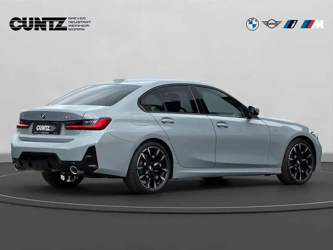 BMW 320 - Thumbnail 5