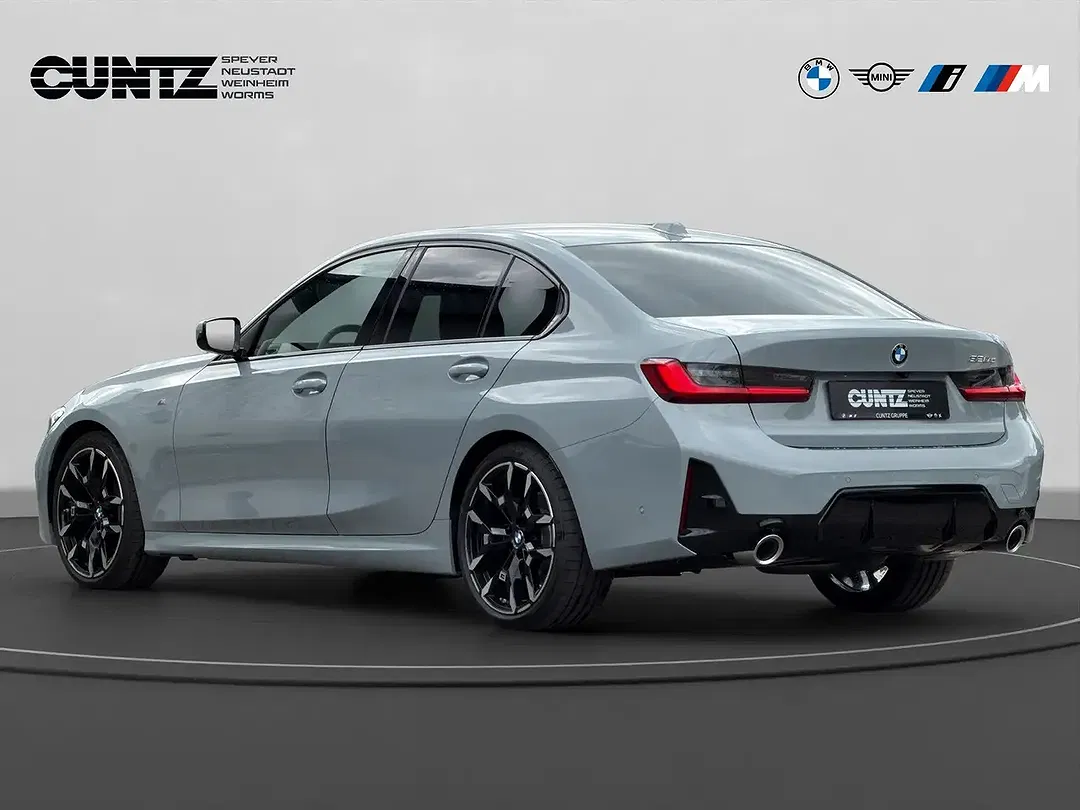 BMW 320 - Thumbnail 7