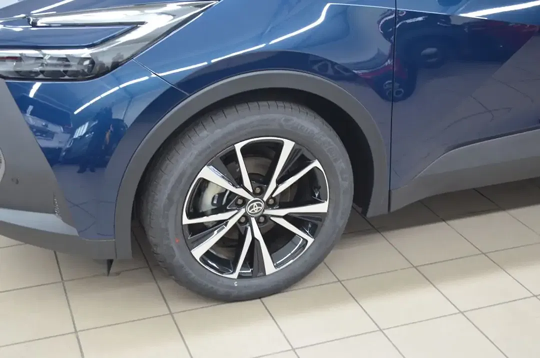 Toyota C-HR Hybrid Teamplayer - Thumbnail 5