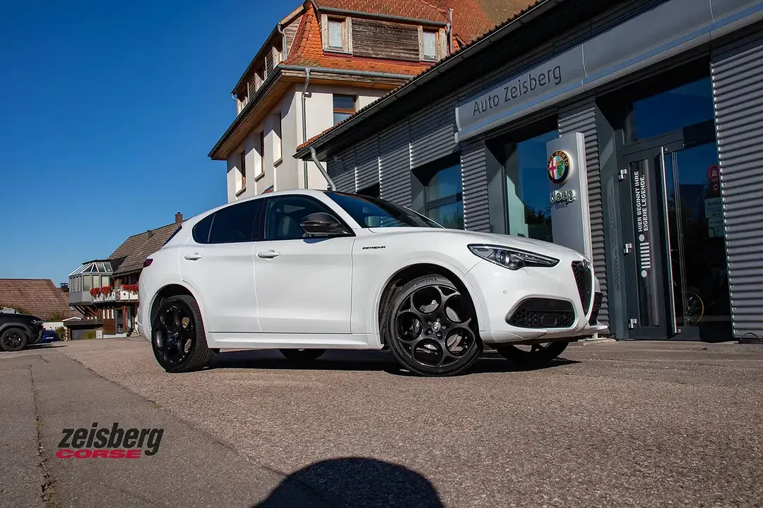 Alfa Romeo Stelvio 2.0 Estrema - foto 1