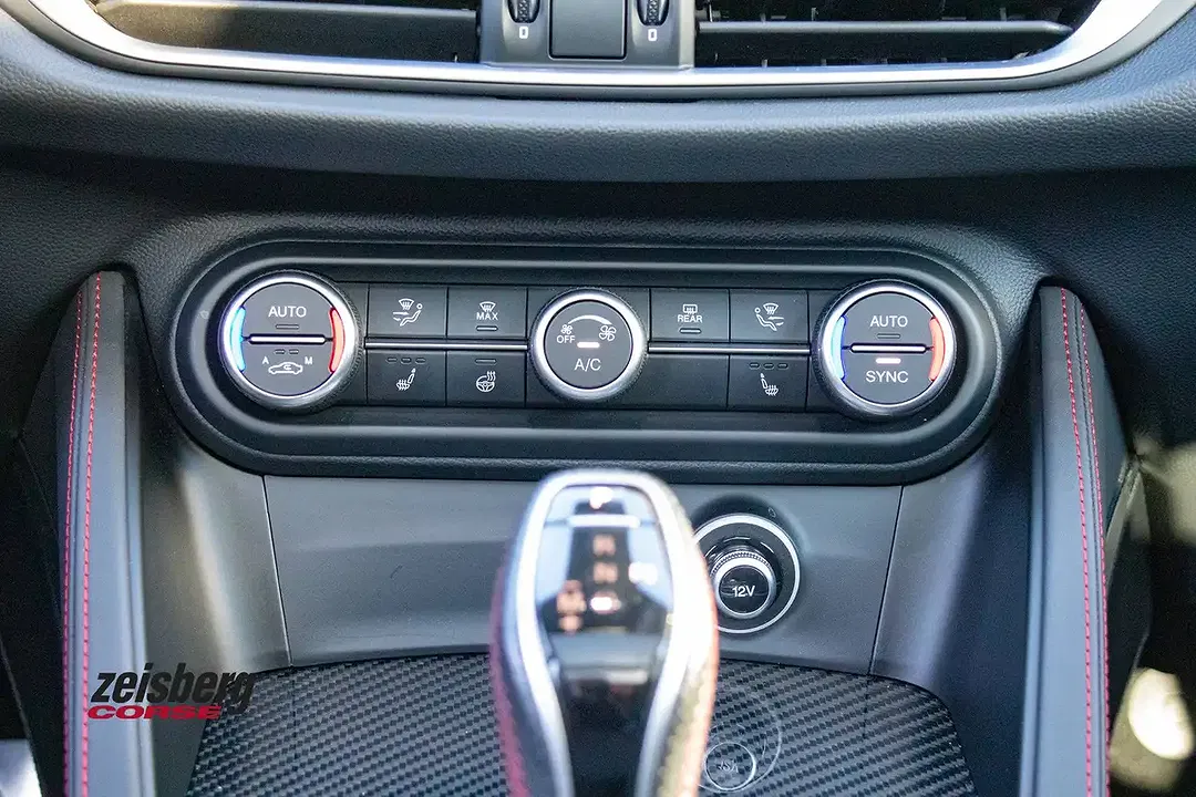 Alfa Romeo Stelvio 2.0 Estrema - Thumbnail 13