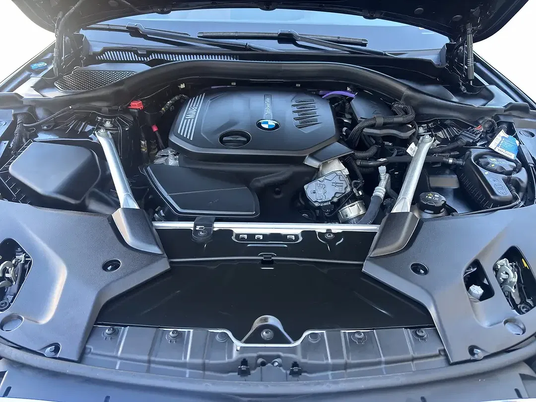 BMW 520 xDrive Touring - Thumbnail 13