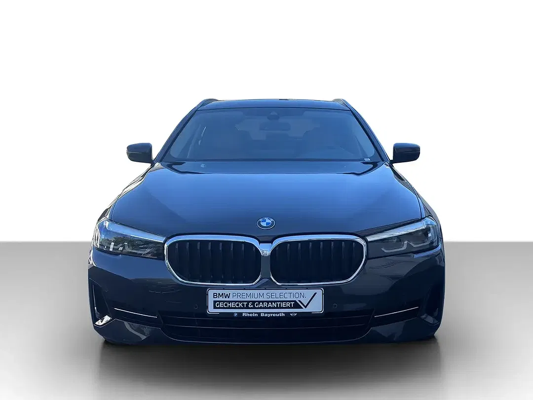 BMW 520 xDrive Touring - Thumbnail 2