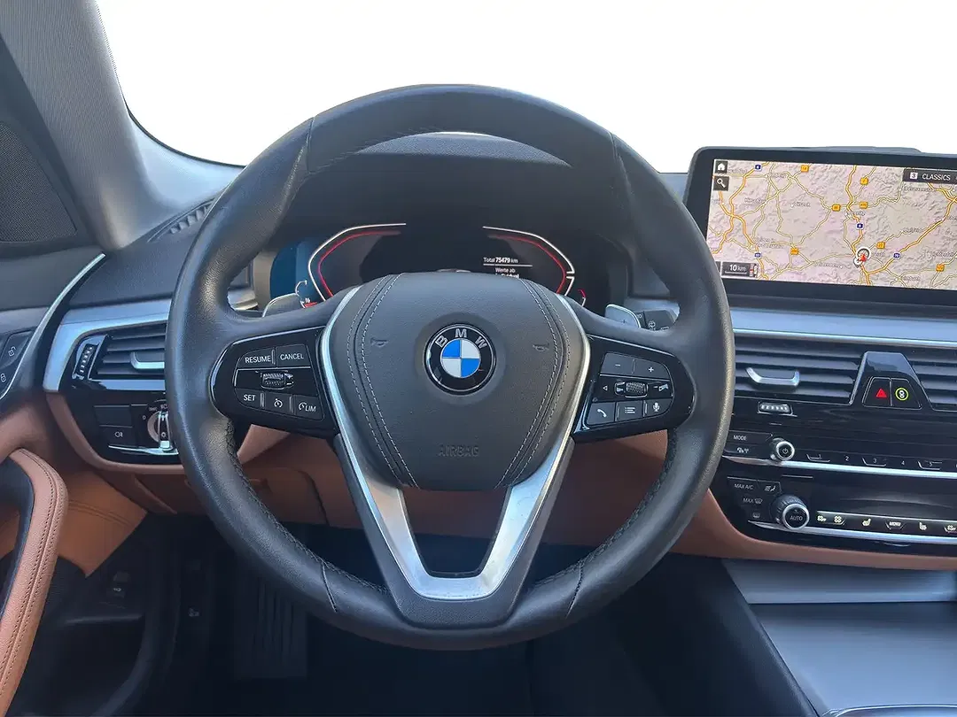 BMW 520 xDrive Touring - Thumbnail 7