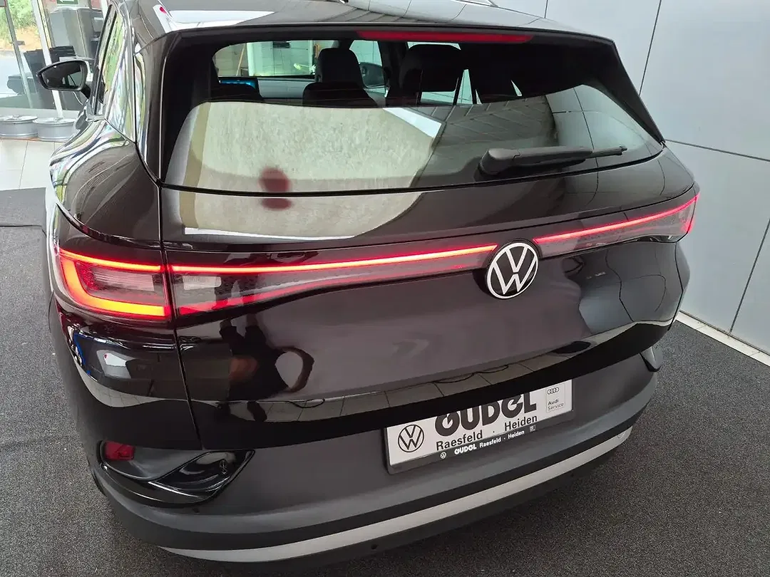 Volkswagen ID.4 Pro Performance - Thumbnail 8