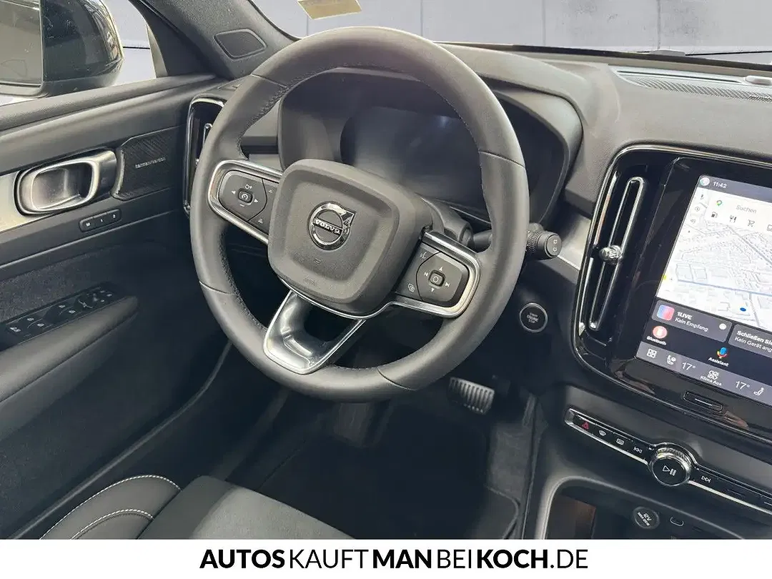 Volvo XC40 B3 Ultra Black Edition - Thumbnail 8