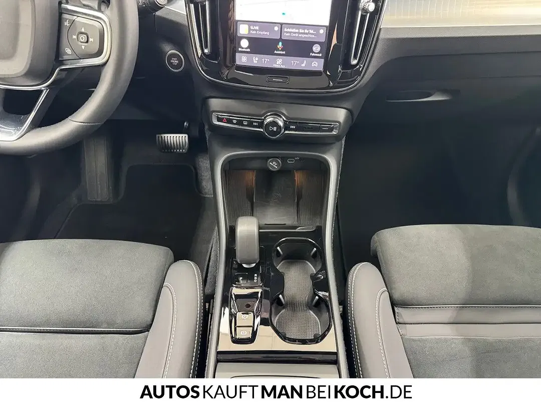 Volvo XC40 B3 Ultra Black Edition - Thumbnail 9