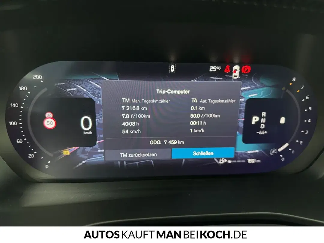 Volvo XC40 B3 Ultra Black Edition - Thumbnail 10