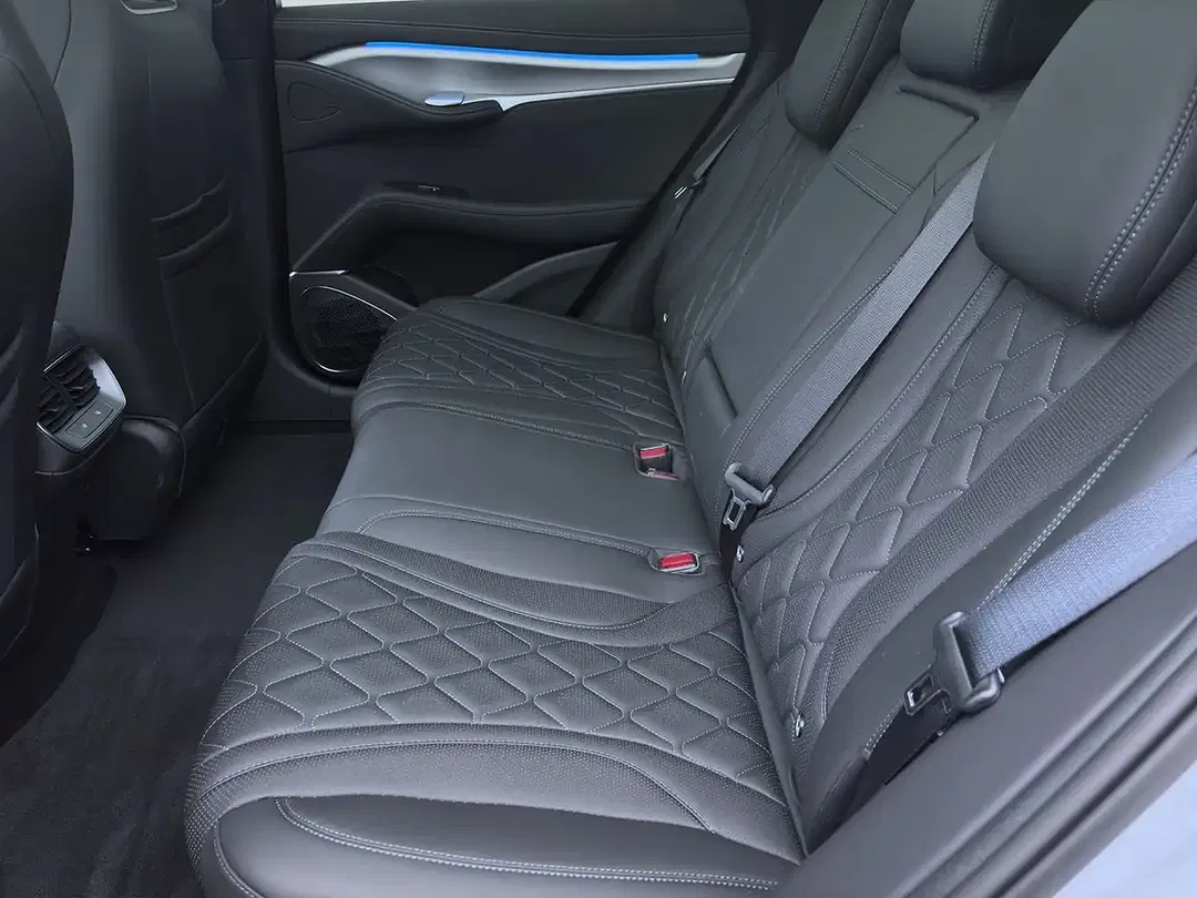 BYD Sealion 7 AWD Design - foto 15