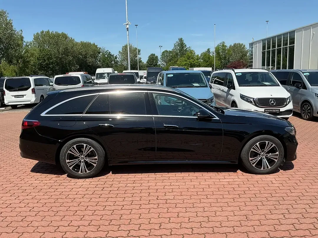Mercedes-Benz E 220 4MATIC - Thumbnail 7