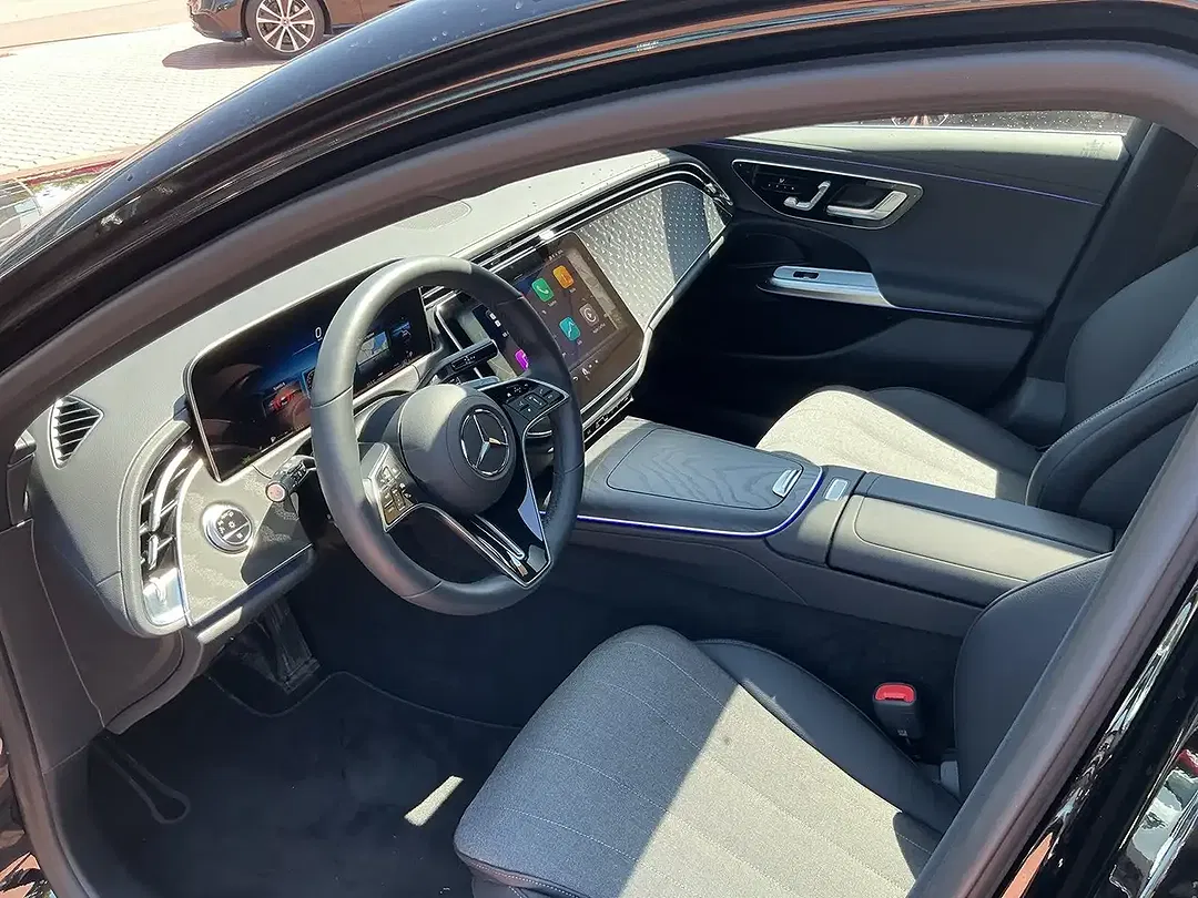 Mercedes-Benz E 220 4MATIC - Thumbnail 8
