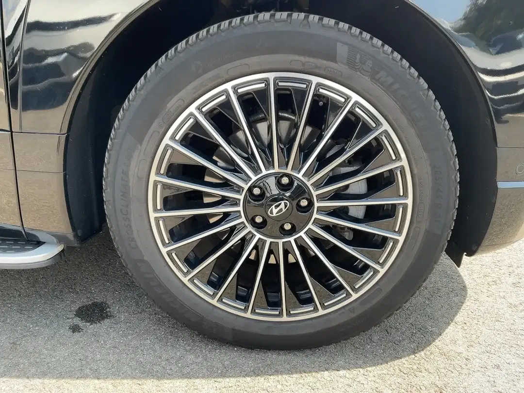 Hyundai IONIQ 4WD UNIQ - Thumbnail 7