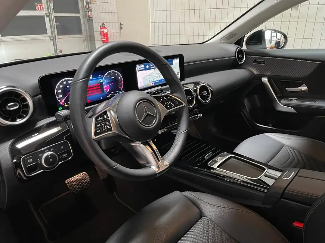 Mercedes-Benz A 200 MBUX Progressive - Thumbnail 17