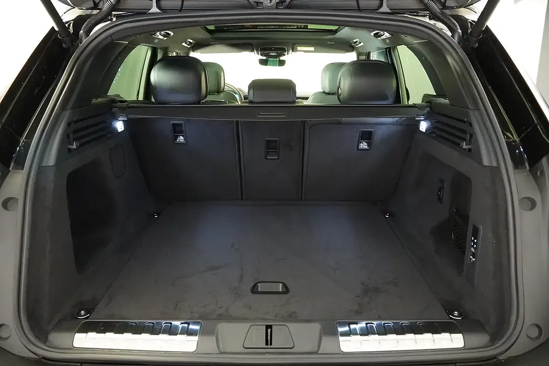 Land Rover Range Rover Sport 3.0 PHEV SWB Dynamic SE - Thumbnail 10