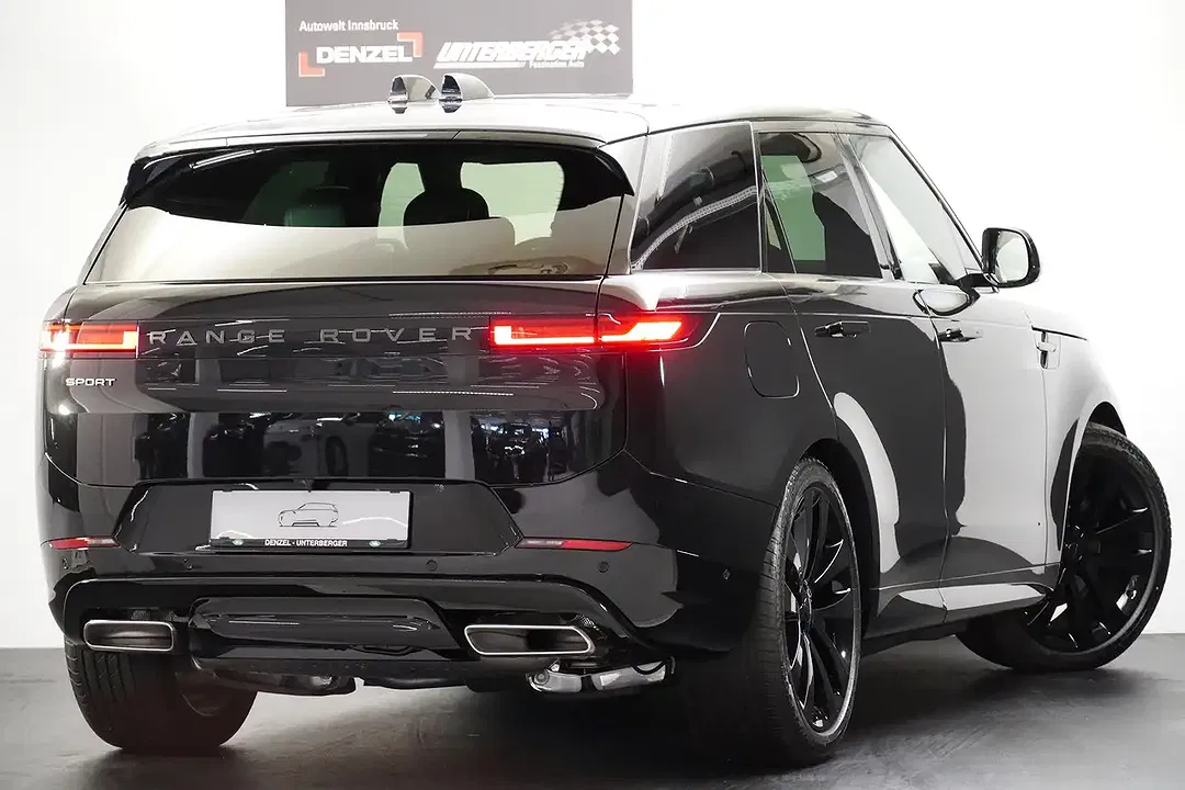 Land Rover Range Rover Sport 3.0 PHEV SWB Dynamic SE - Thumbnail 3