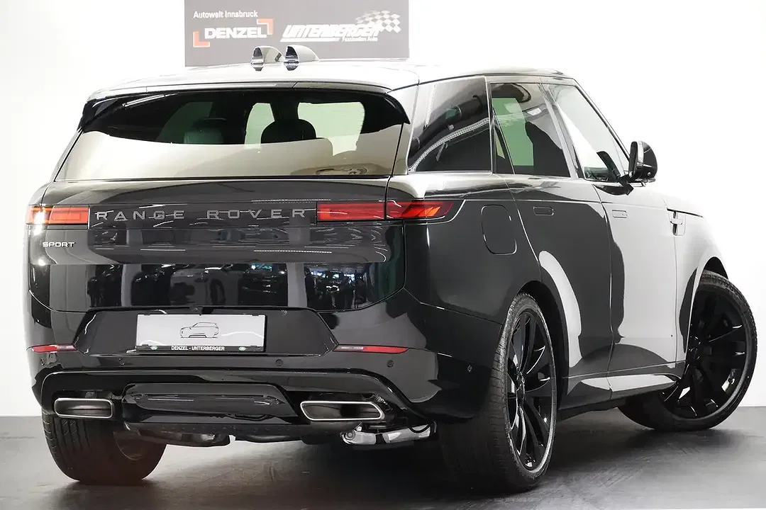 Land Rover Range Rover Sport 3.0 PHEV SWB Dynamic SE - Thumbnail 4