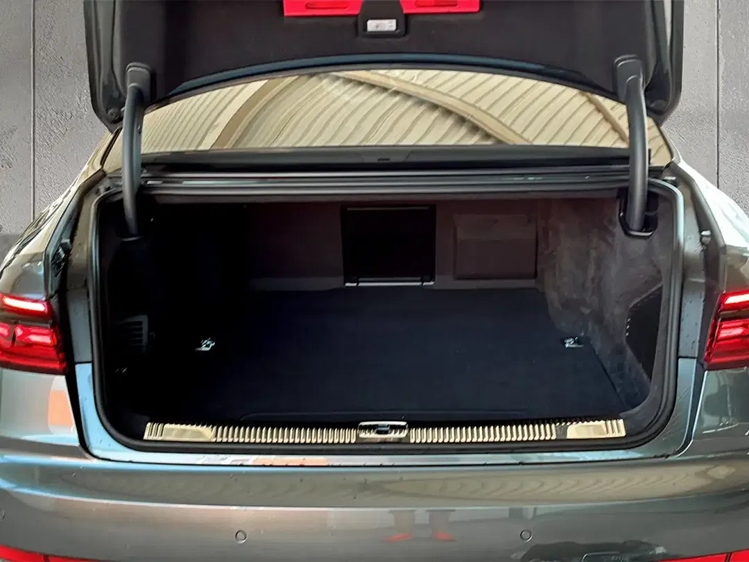 Audi A8 60 TFSI e quattro - Thumbnail 13