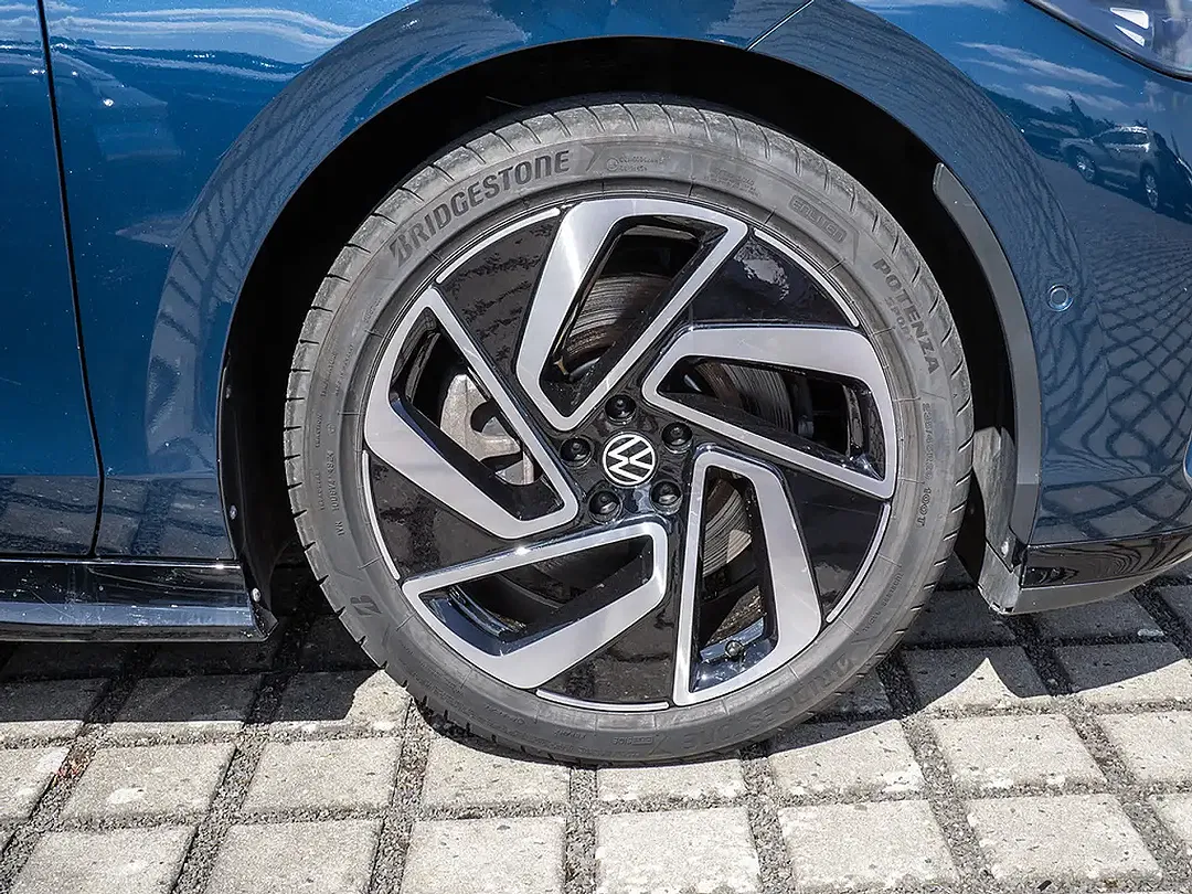Volkswagen ID.7 Pro - Thumbnail 6