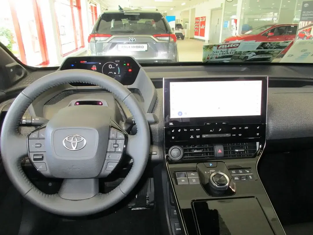 Toyota bZ4X - Thumbnail 7