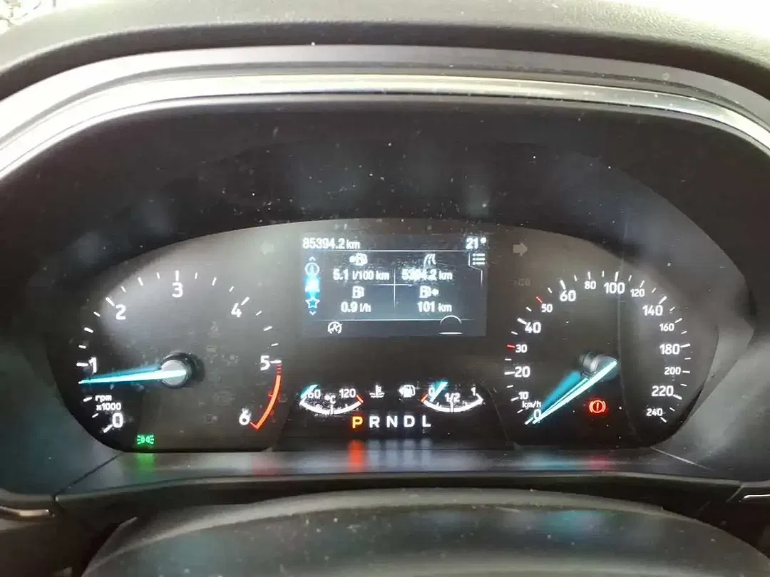 Ford Focus 1.5 EcoBlue Titanium - Thumbnail 8
