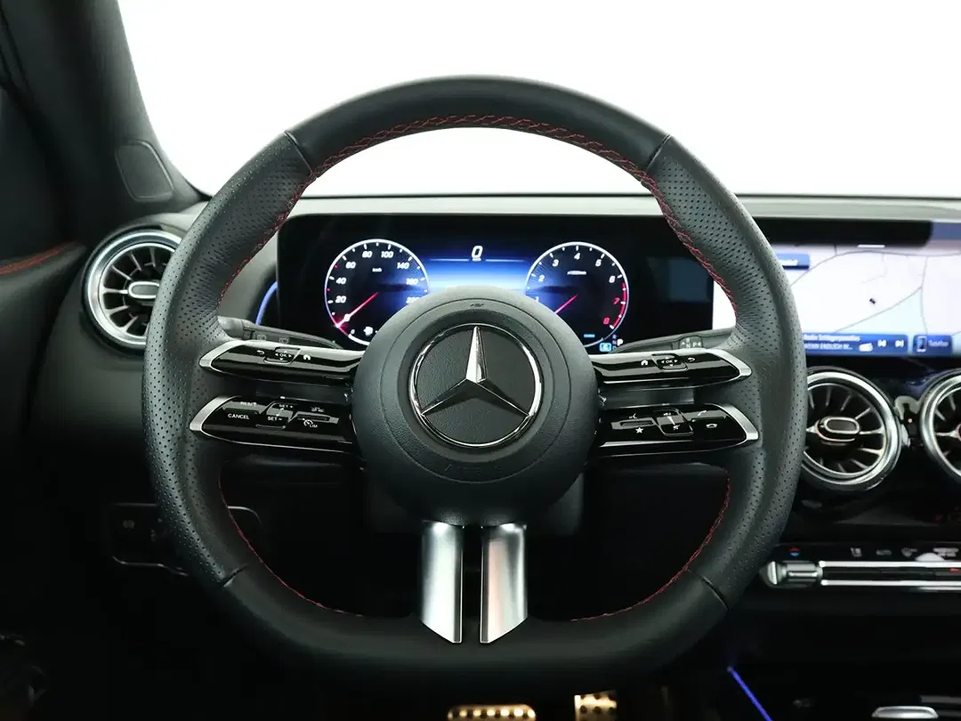 Mercedes-Benz GLB 200 AMG Night - Thumbnail 11