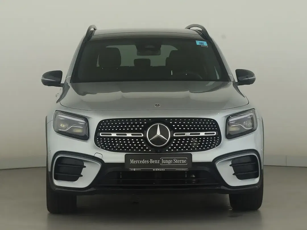 Mercedes-Benz GLB 200 AMG Night - Thumbnail 3