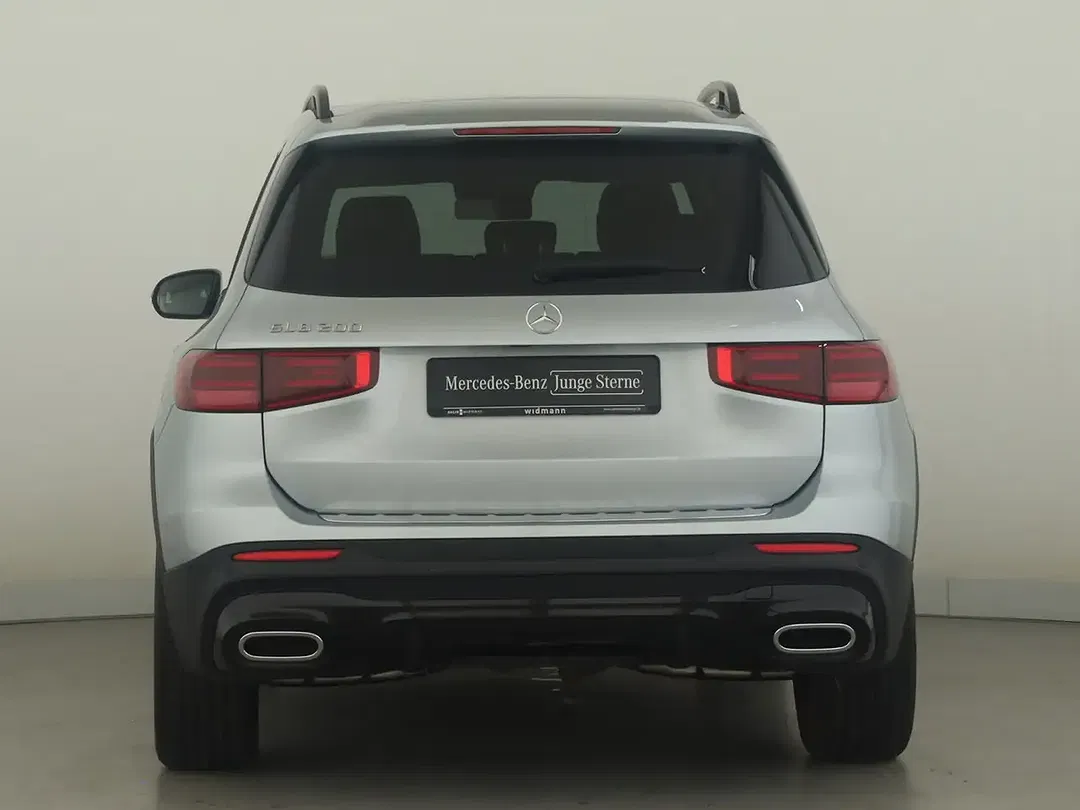 Mercedes-Benz GLB 200 AMG Night - Thumbnail 4