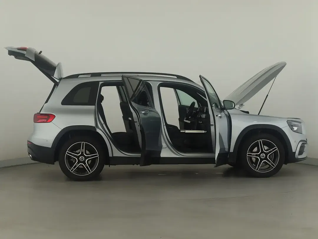 Mercedes-Benz GLB 200 AMG Night - Thumbnail 8