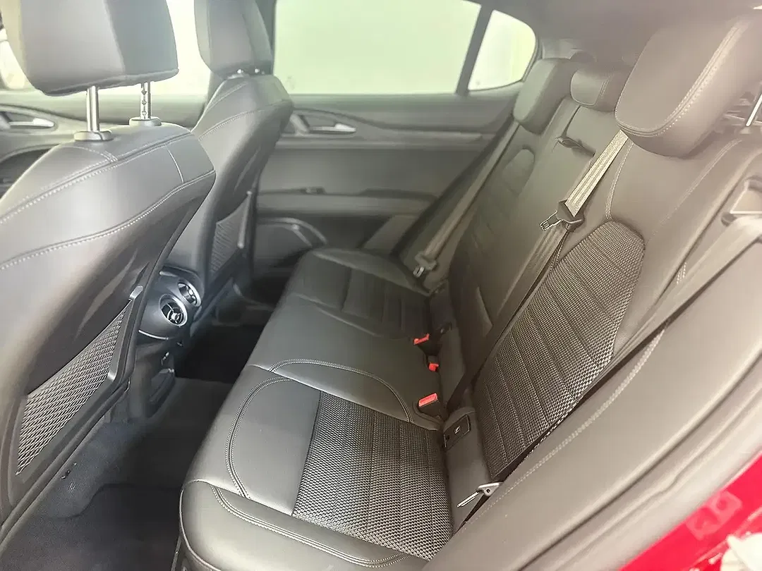 Alfa Romeo Stelvio 2.2 AUT 4x4 Sprint - Thumbnail 12