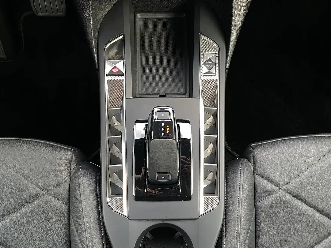 DS Automobiles DS 3 - Thumbnail 12
