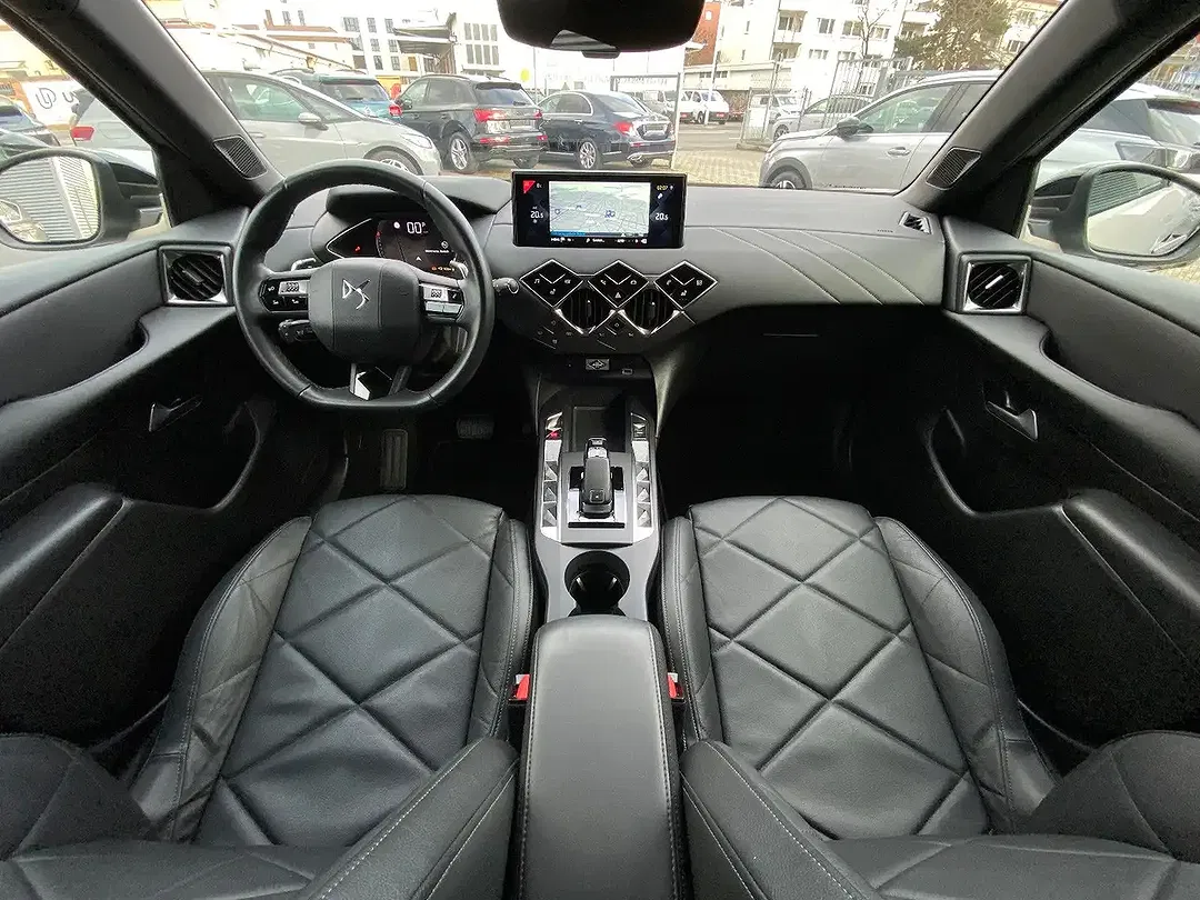 DS Automobiles DS 3 - Thumbnail 13